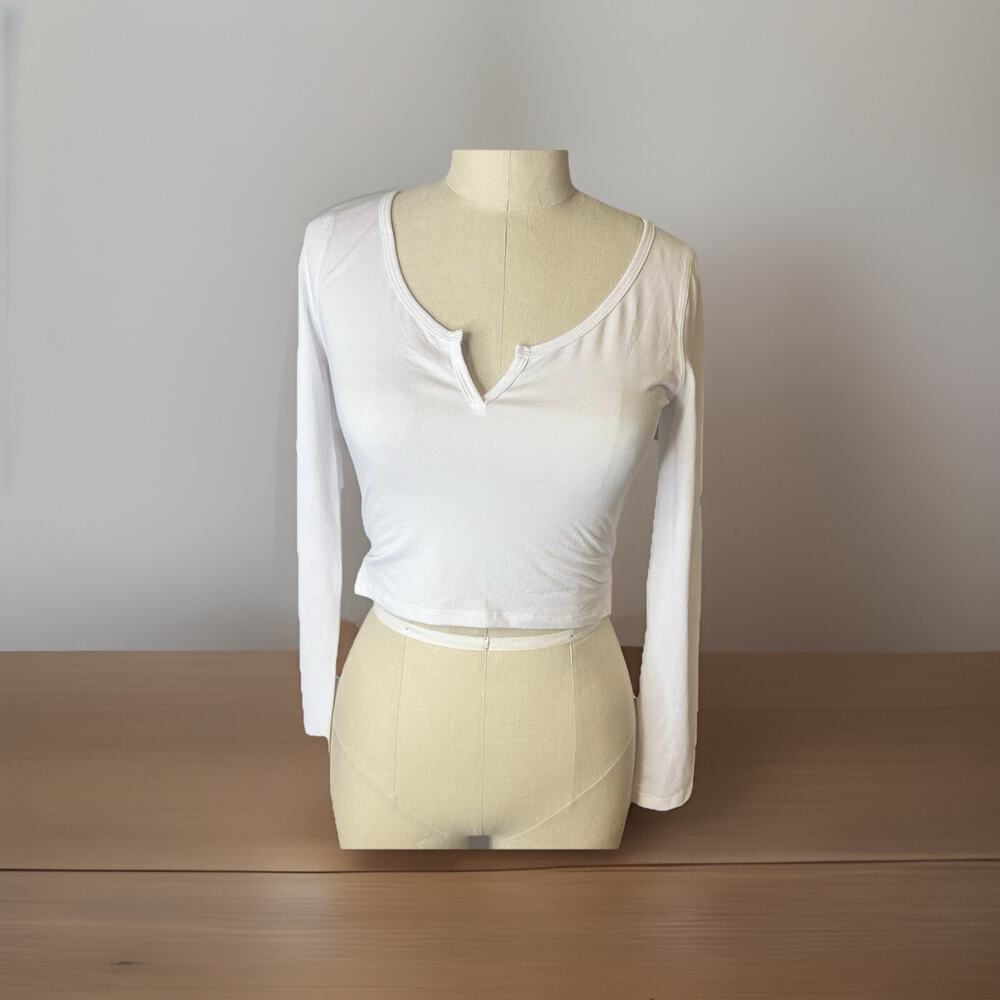 Lululemon White Henley Long Sleeve Crop Size 2